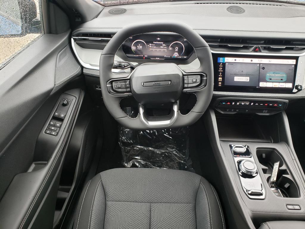 New 2026 Jeep Cherokee Laredo image 14