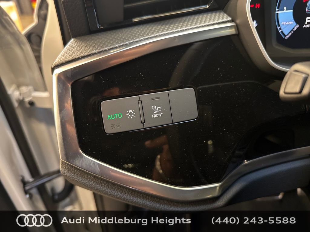 Used 2025 Audi Q3 2.0T Premium Plus w/ Premium Plus Package image 47
