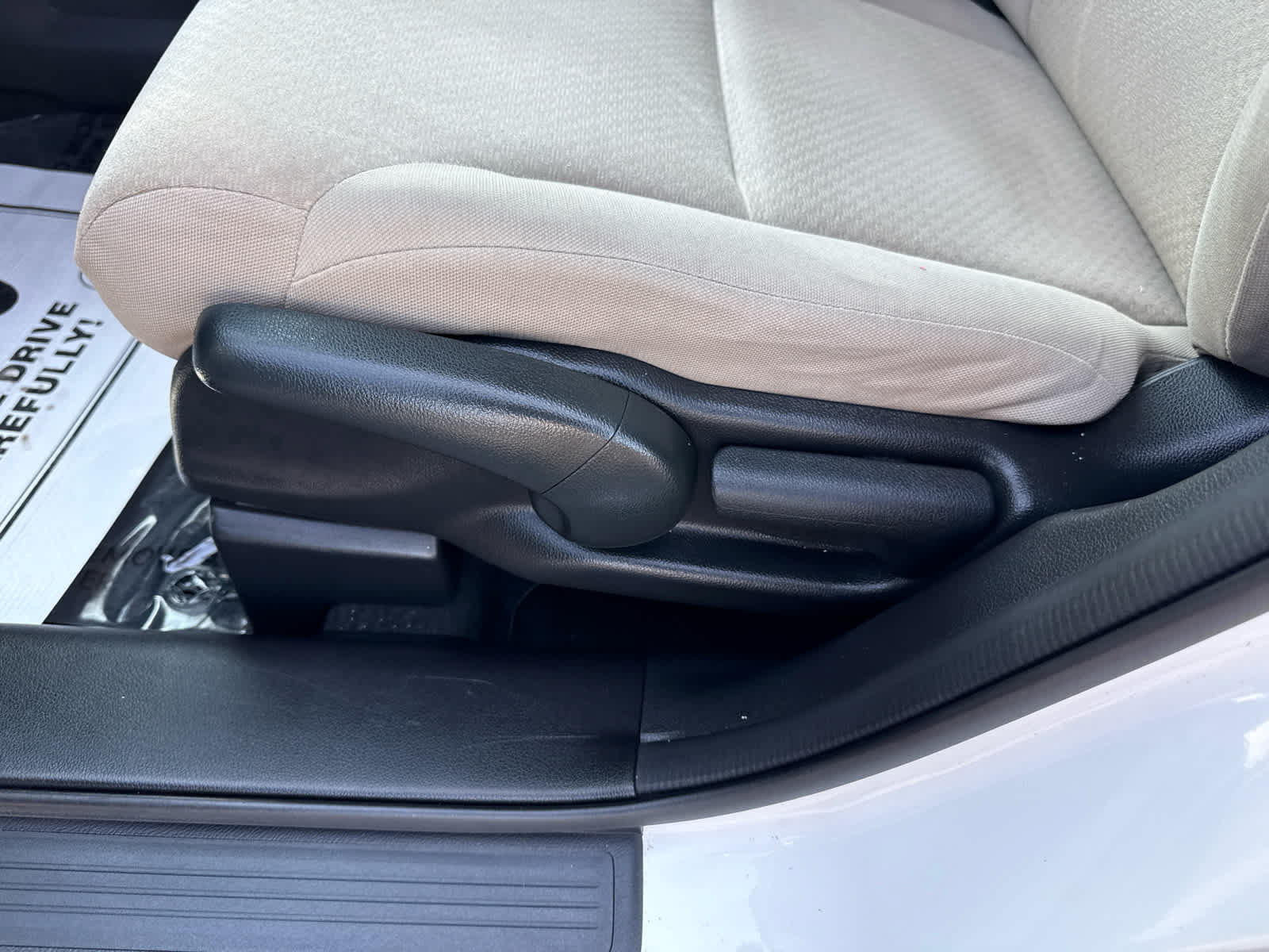Used 2015 Honda CR-V LX image 13