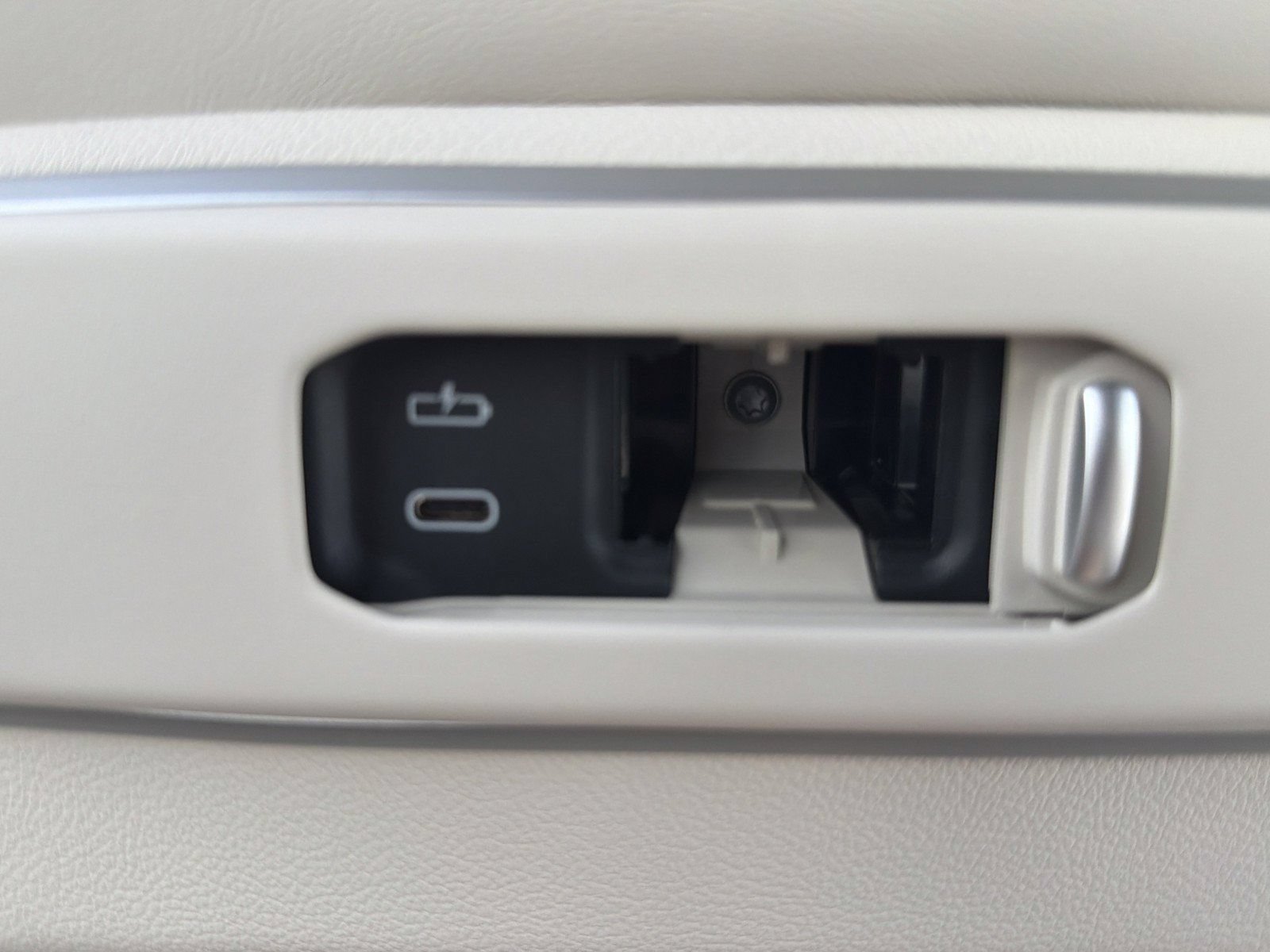 New 2027 BMW X7 M60i AWD/4WD image 21