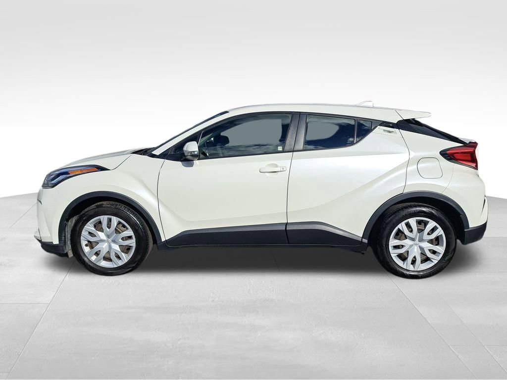 Used 2020 Toyota C-HR LE image 2