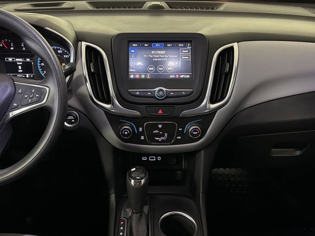 Used 2020 Chevrolet Equinox LS image 25