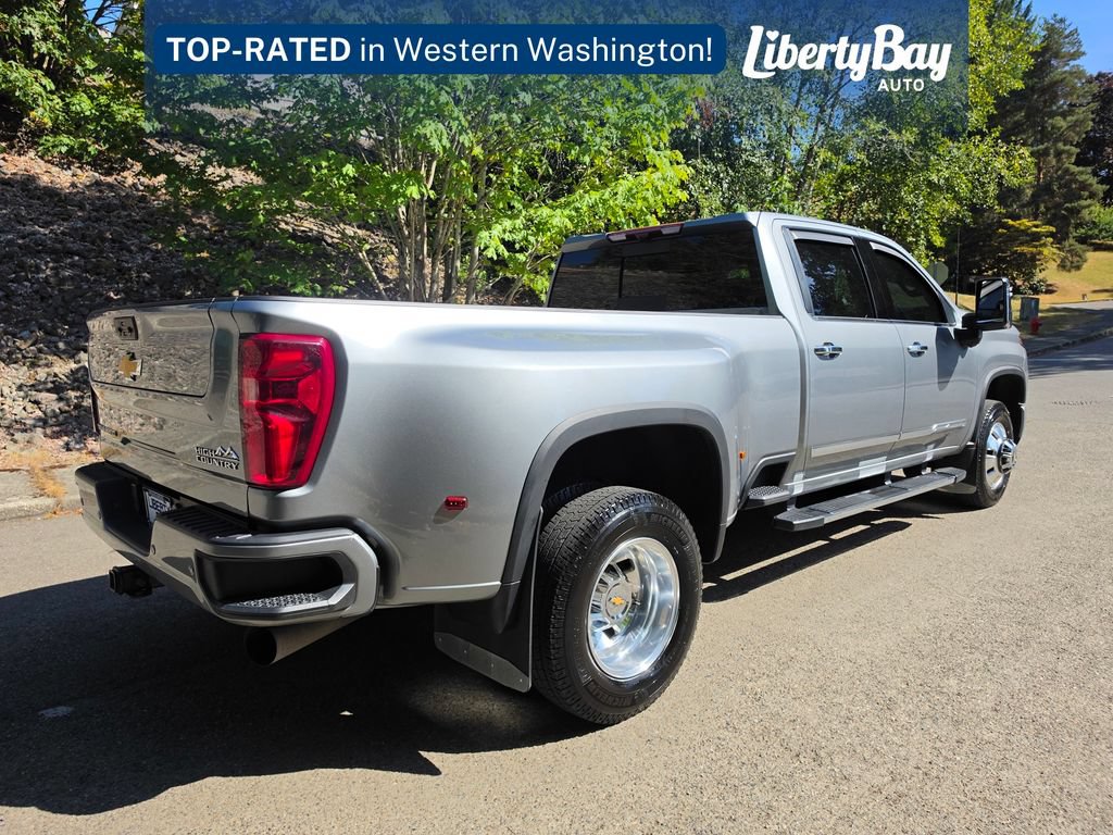 Used 2024 Chevrolet Silverado 3500 High Country w/ Technology Package AWD/4WD image 5