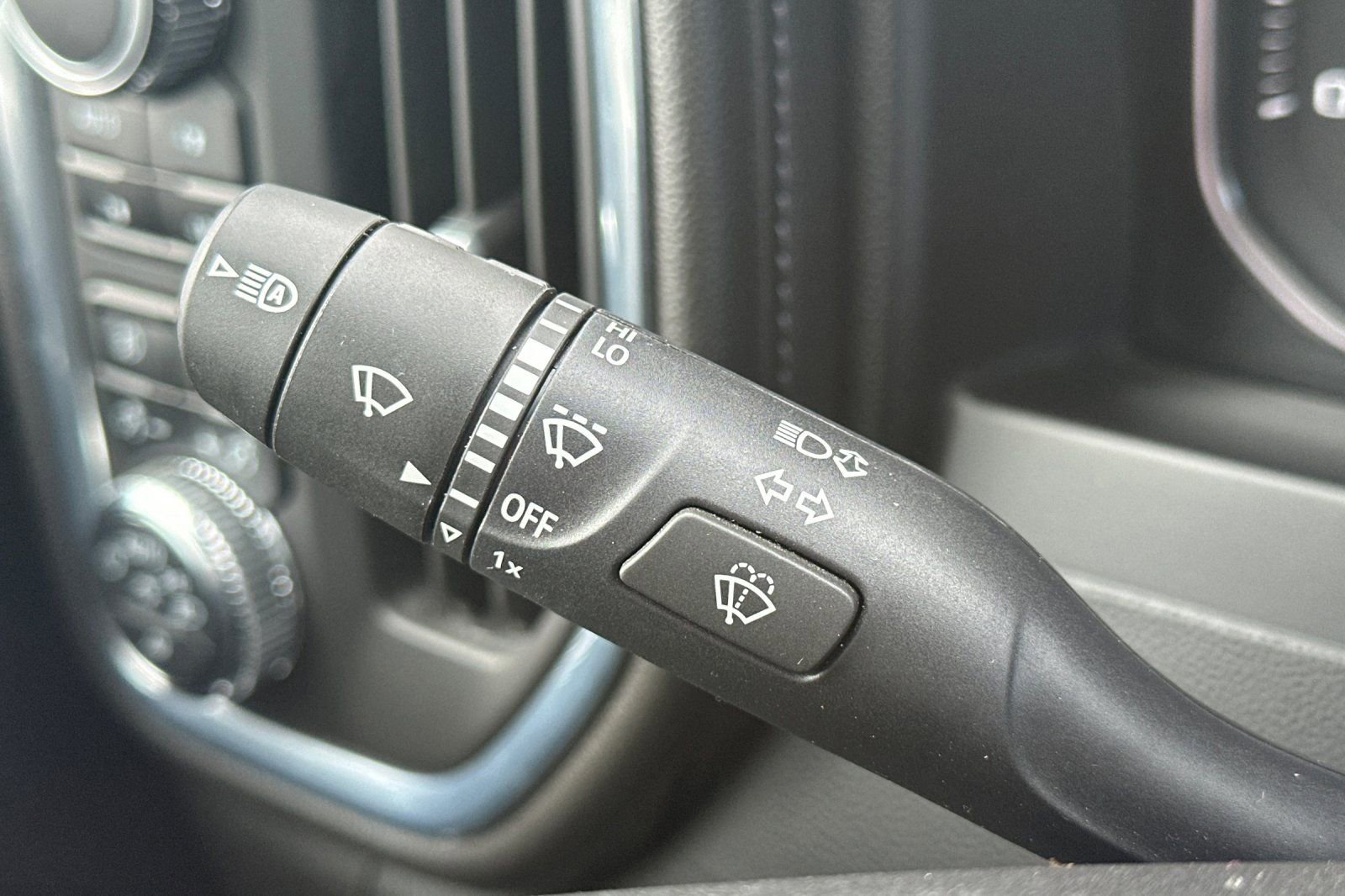 Used 2022 GMC Sierra 3500 Denali image 36