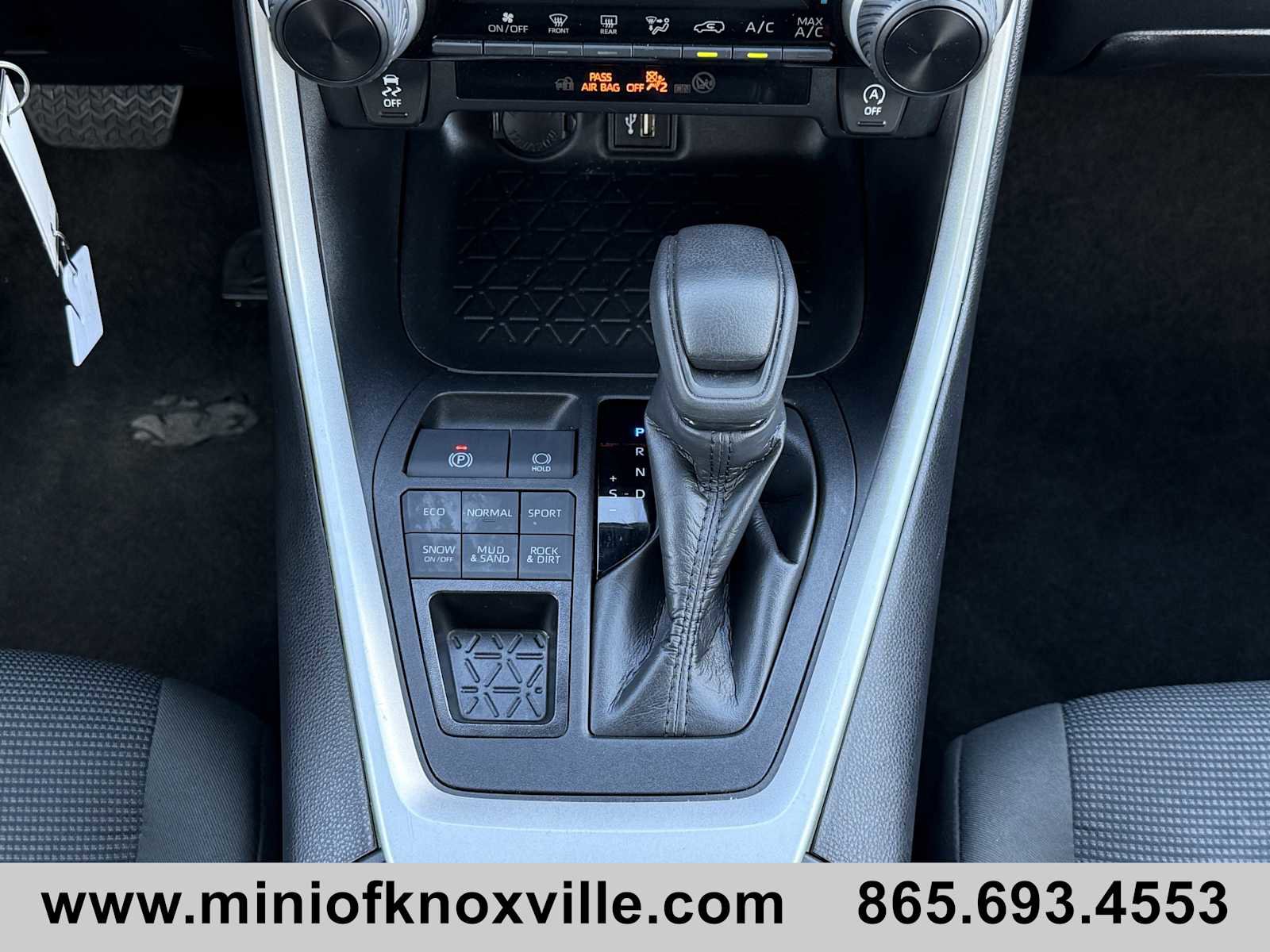 Used 2024 Toyota RAV4 LE image 19