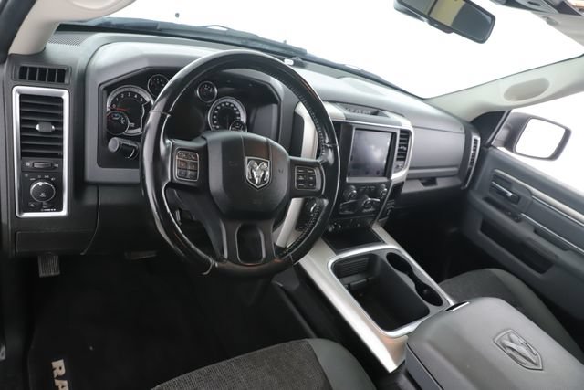 Used 2019 RAM 1500 Classic SLT w/ Black Appearance Group AWD/4WD image 17