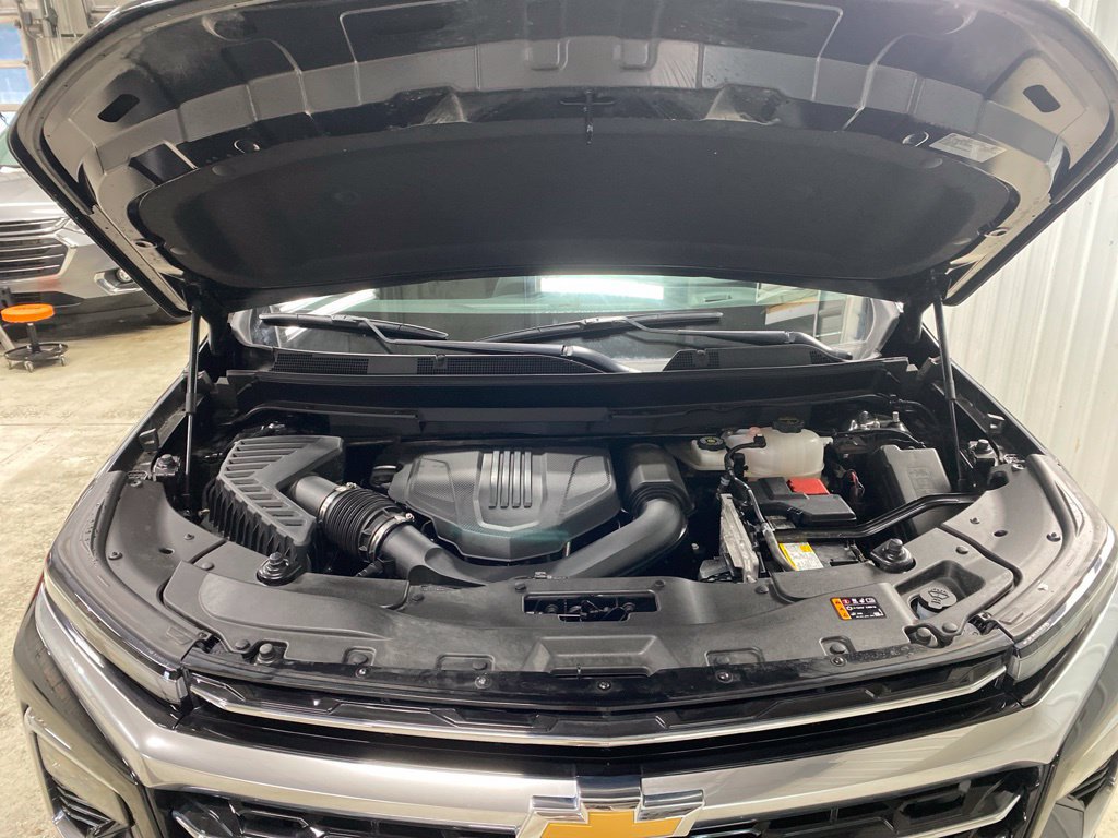 Used 2026 Chevrolet Traverse High Country w/ LPO, Floor Liner Package AWD/4WD image 39