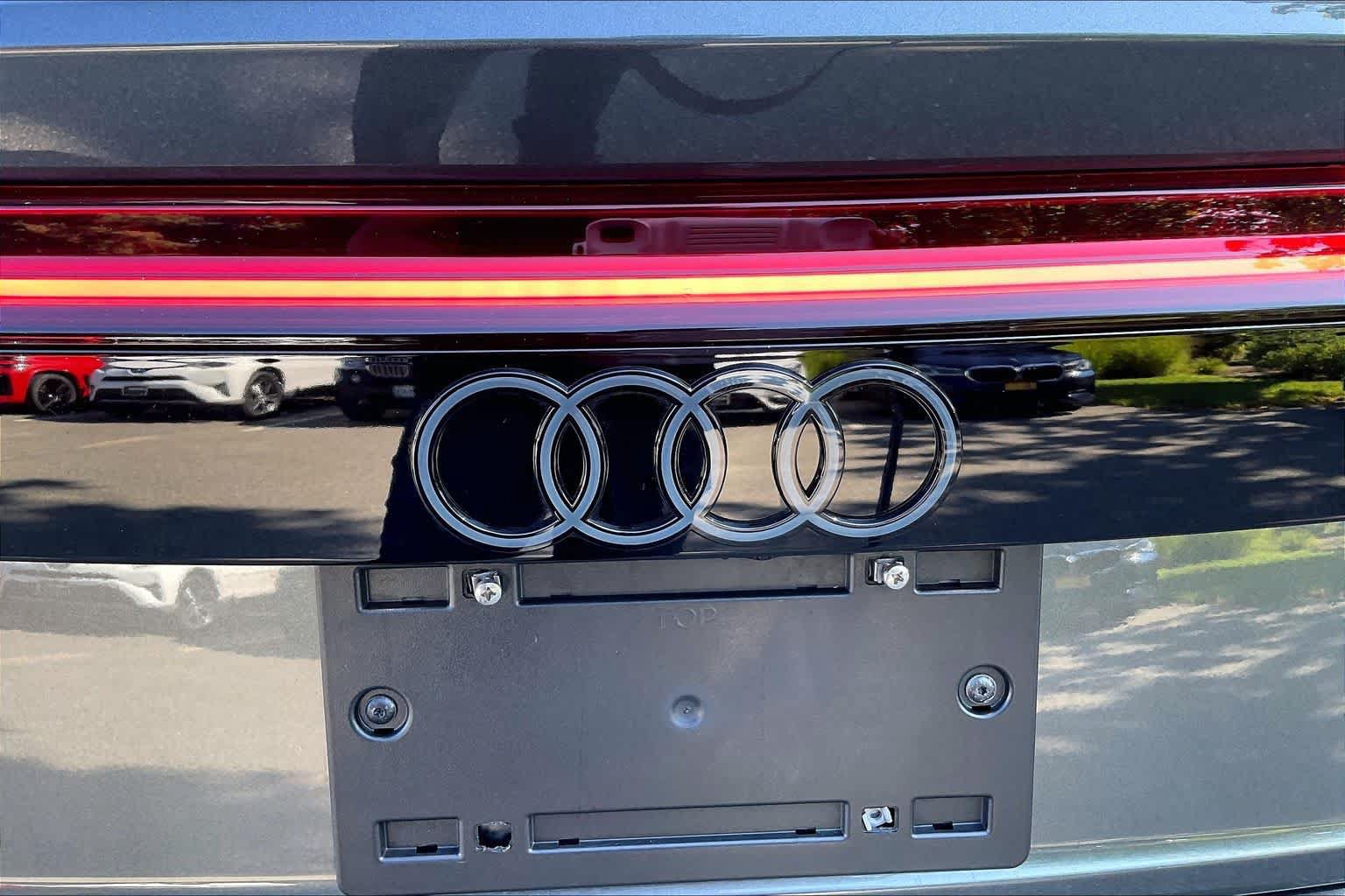 Used 2026 Audi Q8 Prestige AWD/4WD image 32