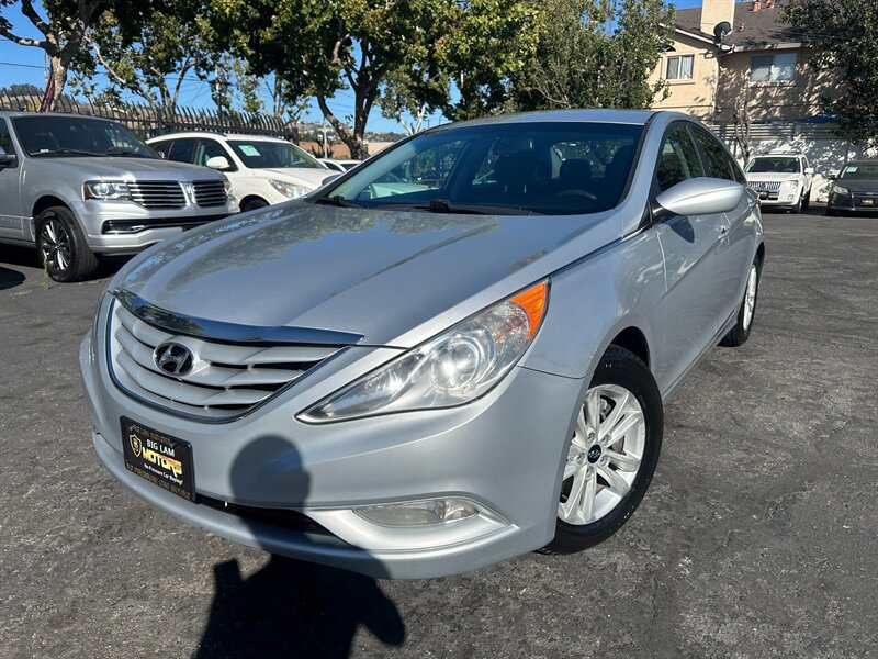 Used 2013 Hyundai Sonata GLS w/ Popular Equipment Pkg FWD image 1