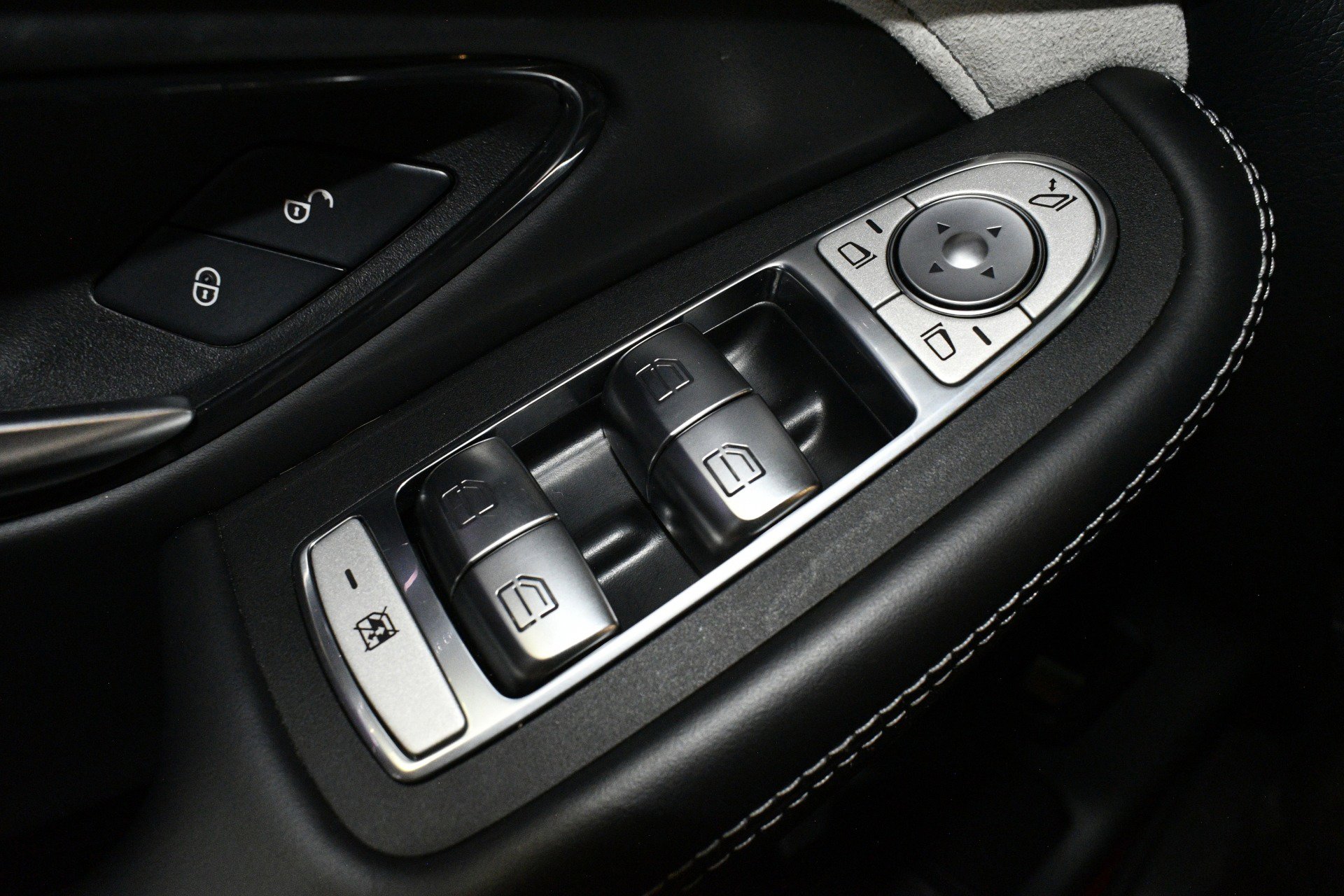 Used 2020 Mercedes-Benz GLC 63 AMG S image 40