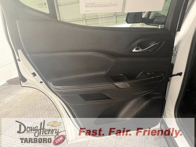 Used 2023 GMC Acadia SLT image 36