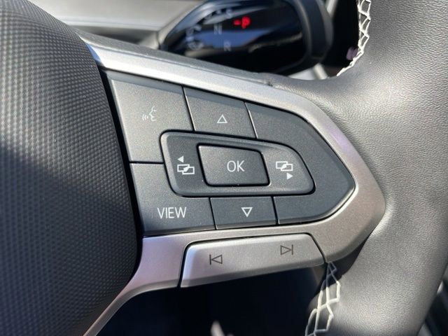 New 2025 Volkswagen Tiguan SE image 29