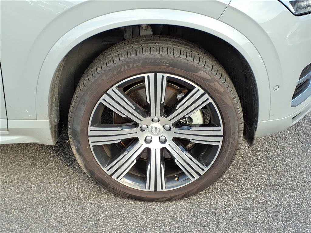 Used 2025 Volvo XC90 T8 Plus w/ Protection Package Premier image 11