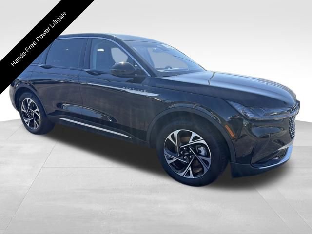 Used 2024 Lincoln Nautilus Premier w/ Equipment Group 102A image 11