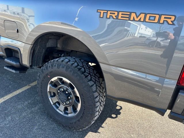 New 2024 Ford F350 Platinum w/ Tremor Off-Road Package image 7