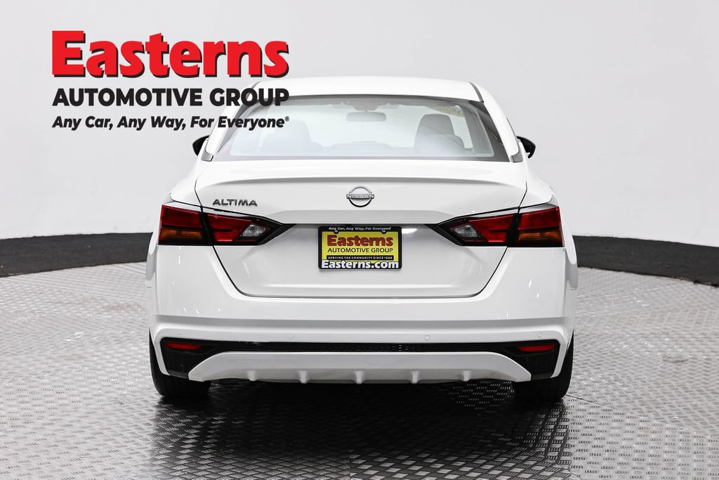 Used 2024 Nissan Altima 2.5 S FWD image 6