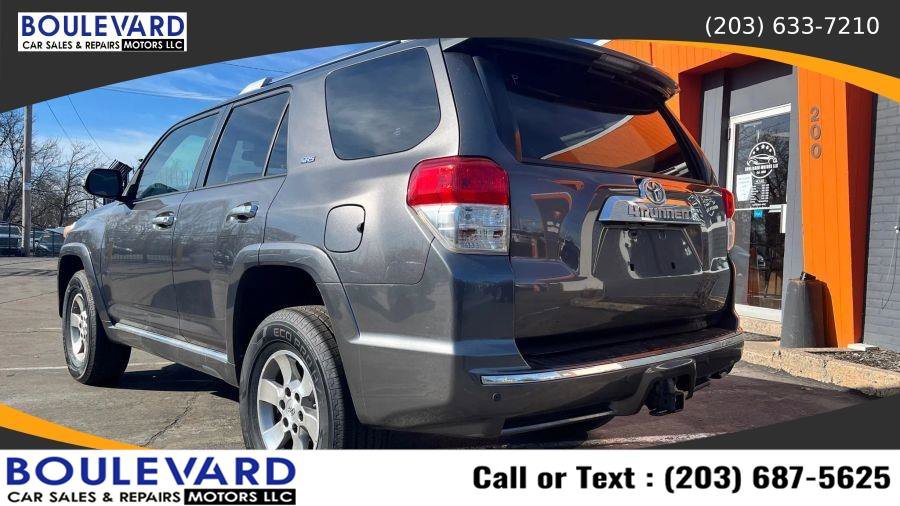 Used 2010 Toyota 4Runner SR5 AWD/4WD image 5