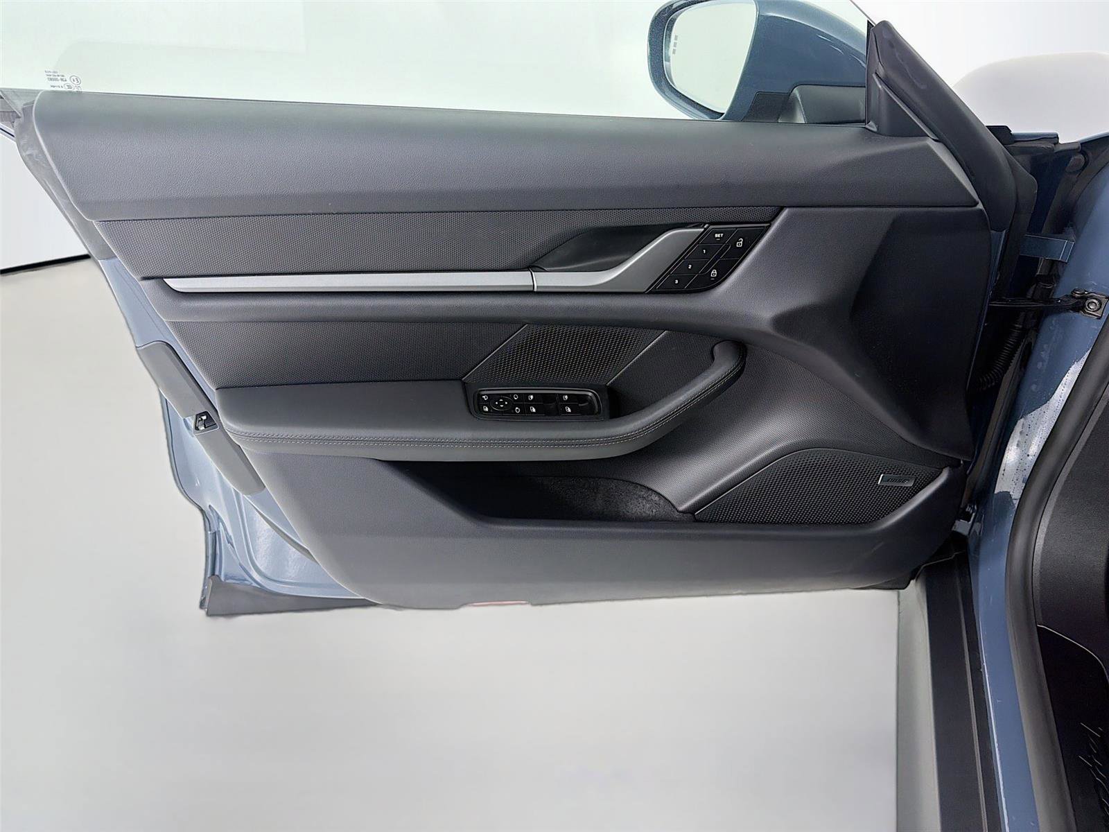 Certified 2025 Porsche Taycan image 6