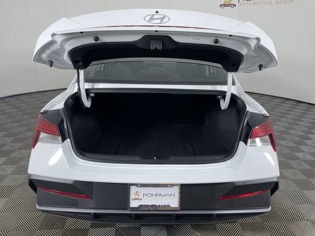 New 2026 Hyundai Elantra Hybrid FWD image 38