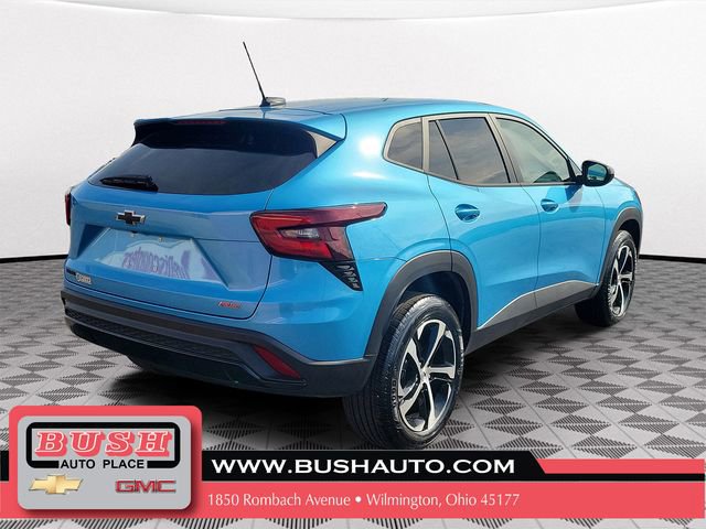 Used 2025 Chevrolet Trax RS w/ Driver Confidence Package image 4