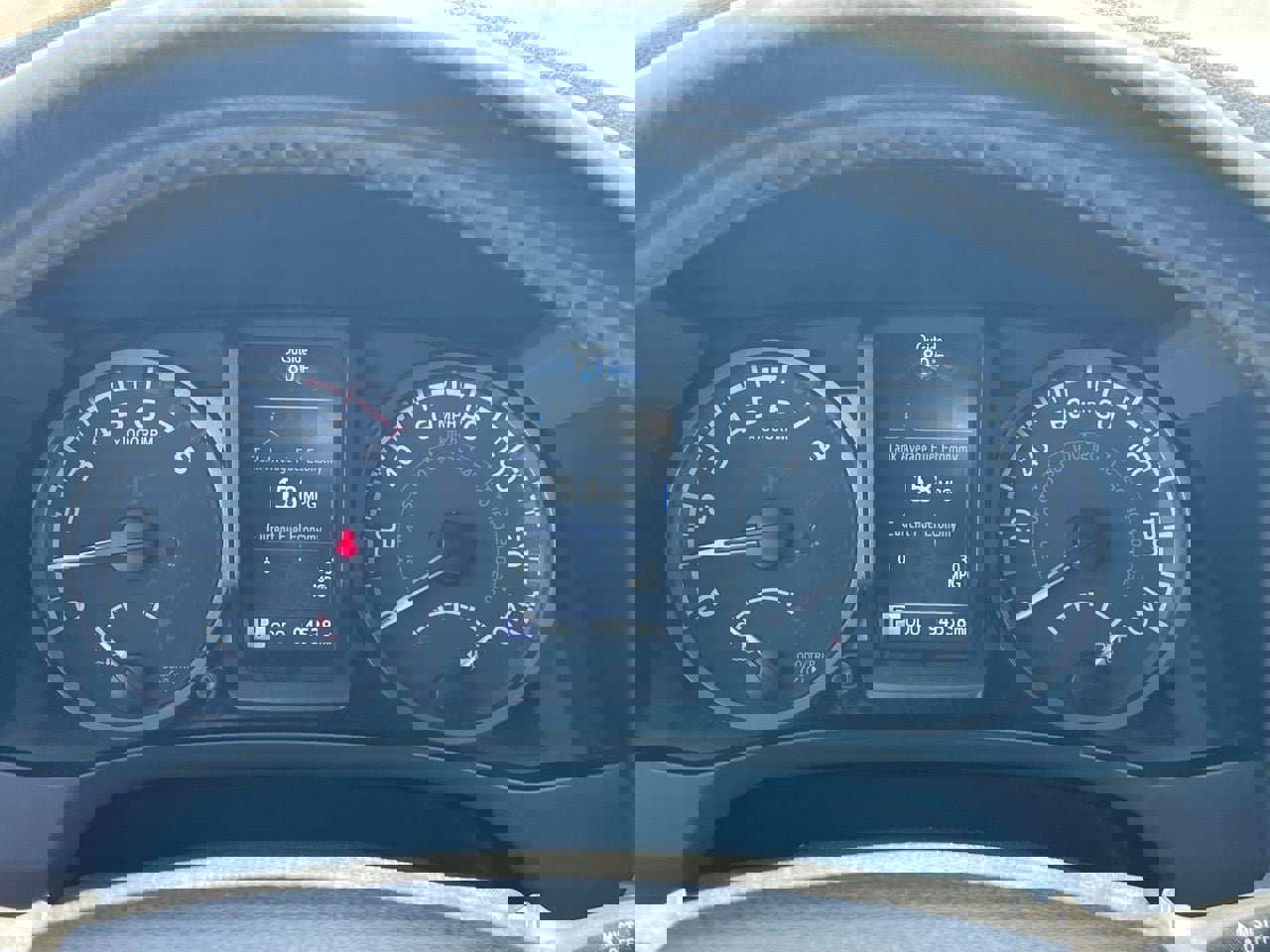 Used 2021 Toyota Tacoma TRD Off-Road w/ Technology Package AWD/4WD image 11