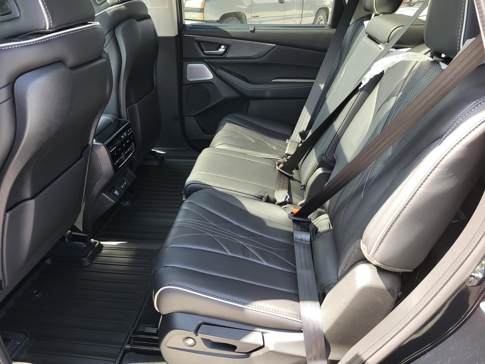 New 2026 Acura MDX SH-AWD w/ Advance Package image 14