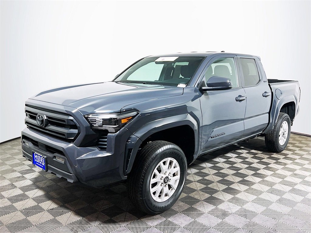 Certified 2024 Toyota Tacoma SR5 image 4