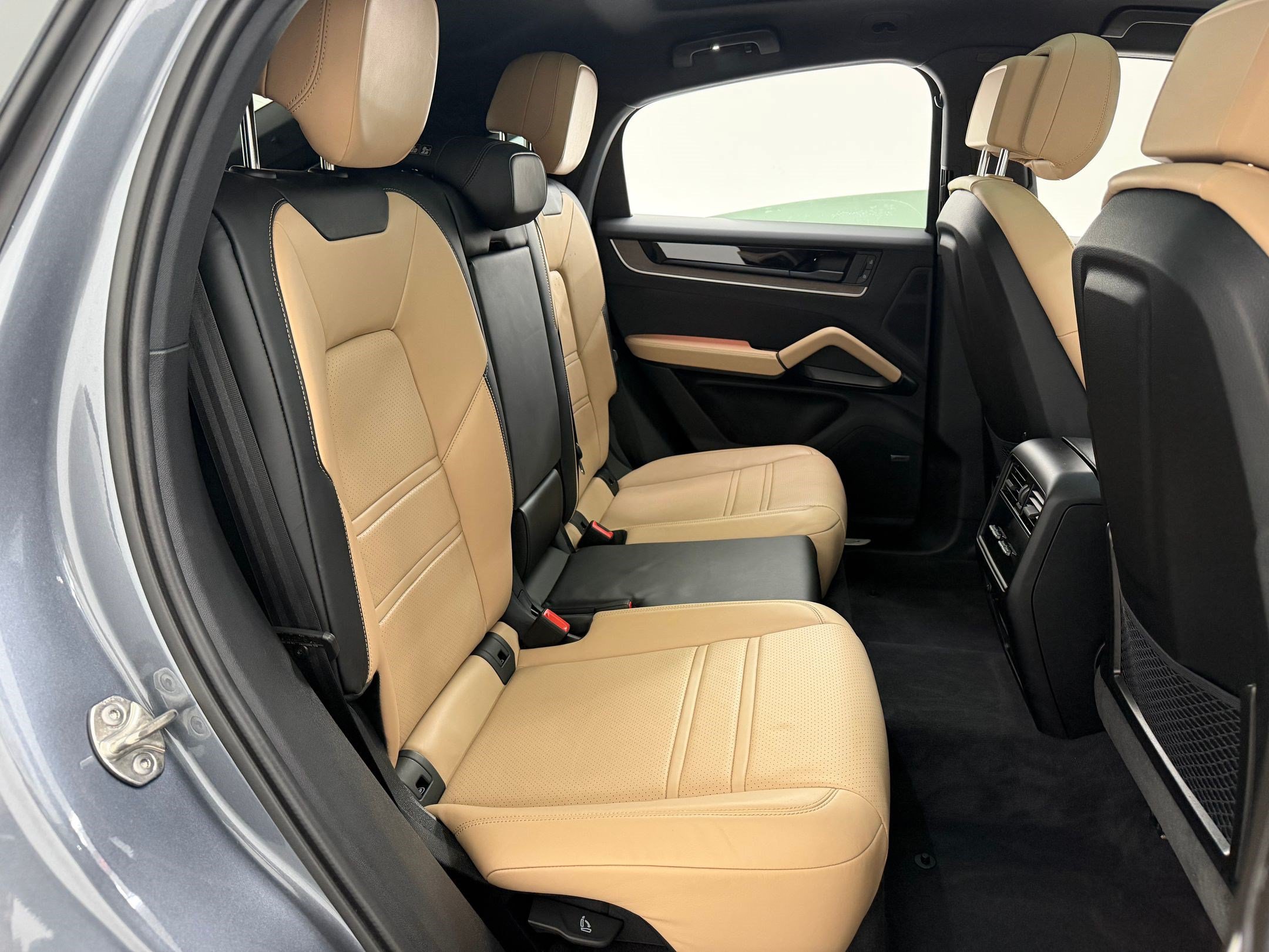 Certified 2026 Porsche Cayenne Coupe AWD/4WD image 34