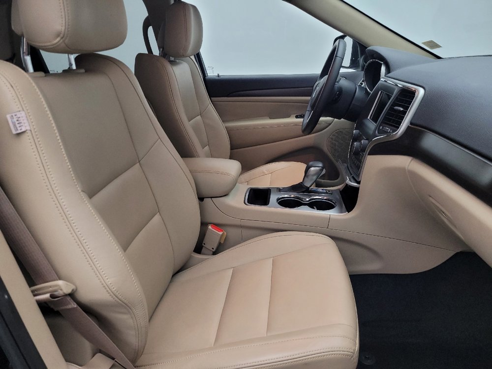 Used 2018 Jeep Grand Cherokee Laredo image 21