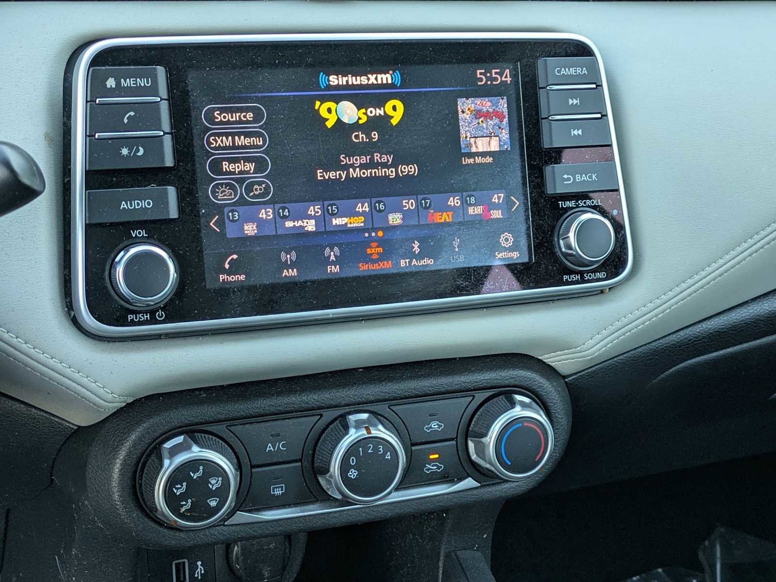 Used 2020 Nissan Versa SV image 24