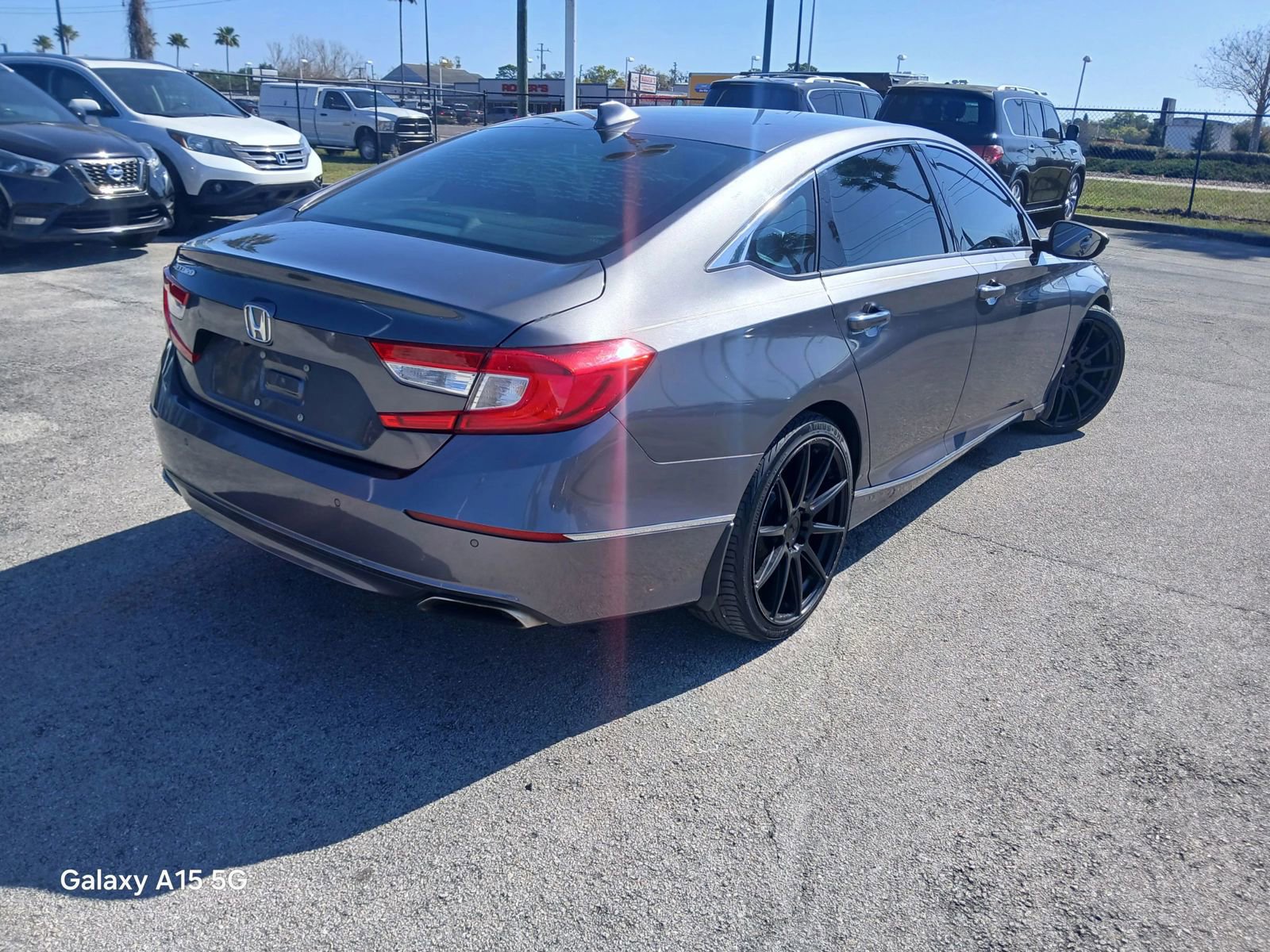 Used 2018 Honda Accord Touring image 4