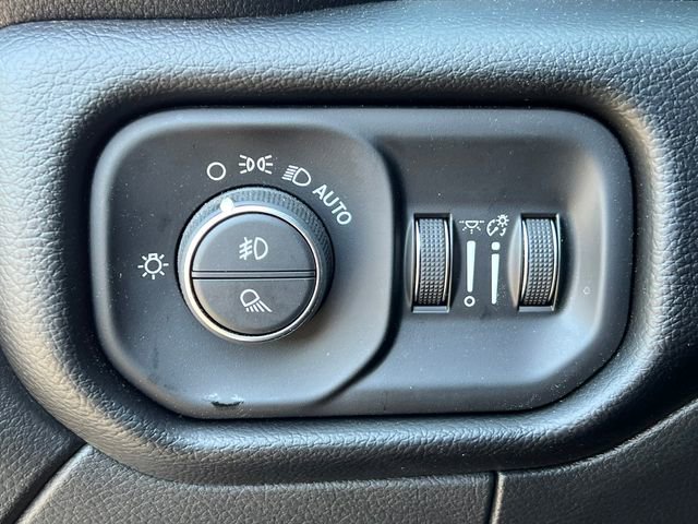Used 2026 RAM 2500 Laramie w/ Sport Appearance Package AWD/4WD image 28