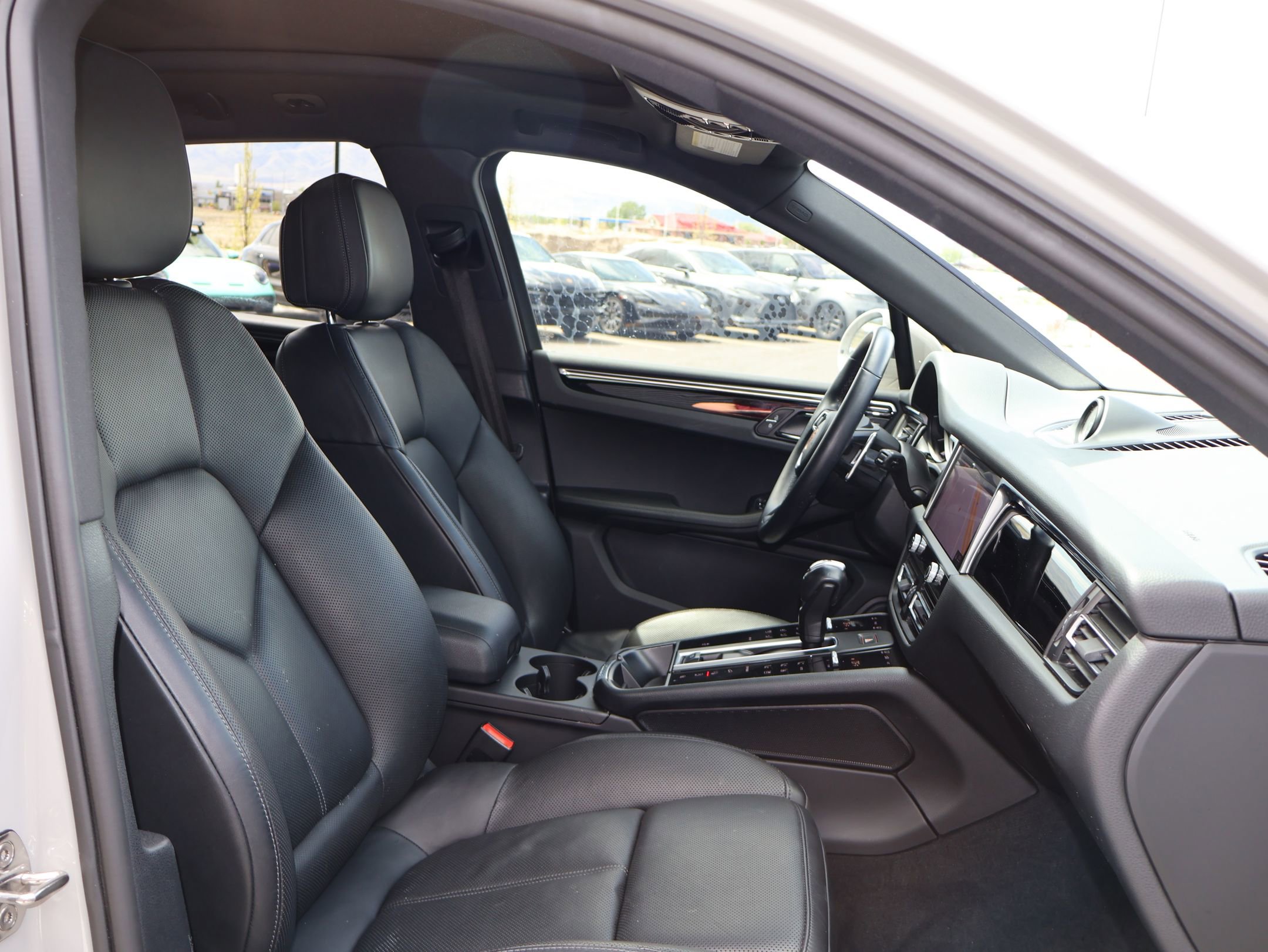 Certified 2023 Porsche Macan image 26