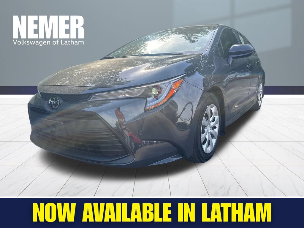 Used 2026 Toyota Corolla LE FWD image 1