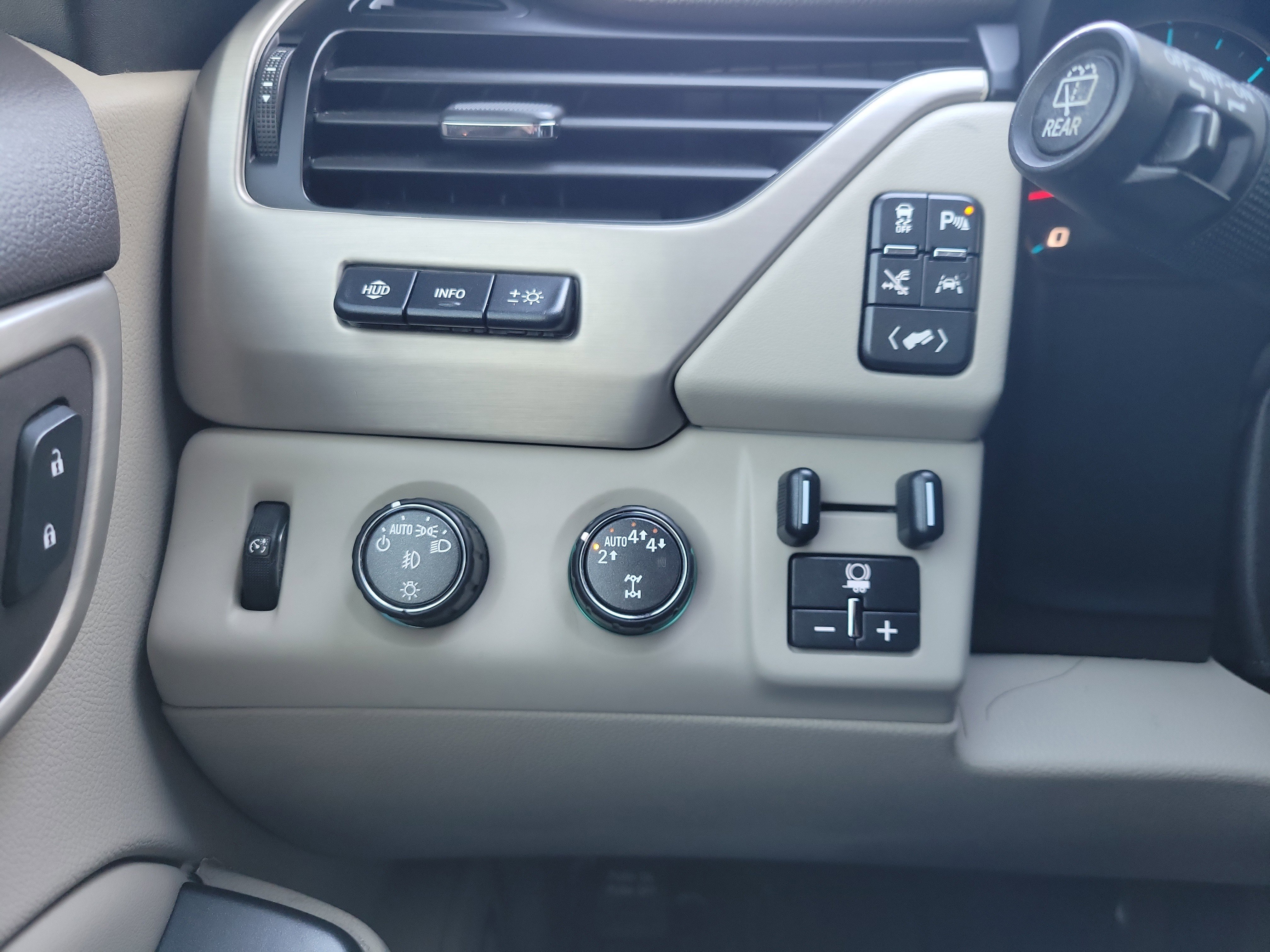 Used 2019 GMC Yukon Denali image 28