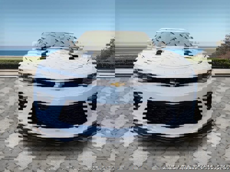 Used 2018 Chevrolet Camaro SS image 6