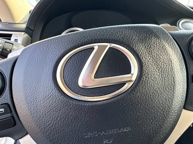 Used 2016 Lexus IS 200t RWD image 13