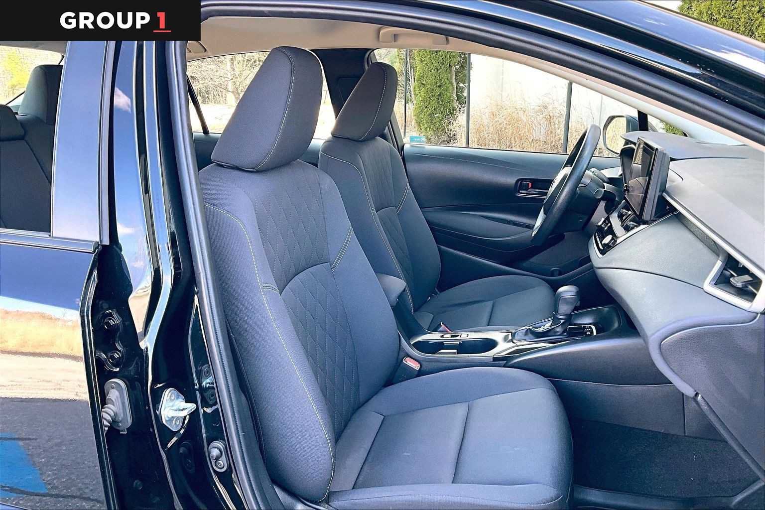 Used 2023 Toyota Corolla LE w/ LE Convenience Package image 8