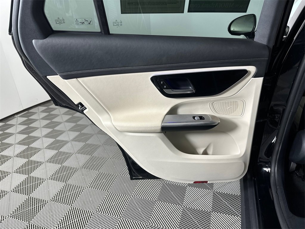 Certified 2024 Mercedes-Benz GLC 300 image 24