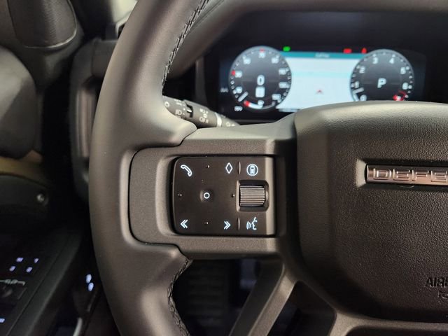 Used 2025 Land Rover Defender 110 S image 28