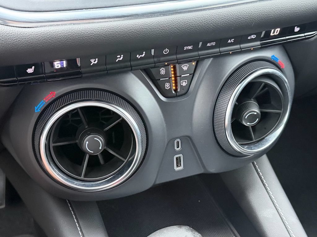 Certified 2025 Chevrolet Blazer LT FWD image 25