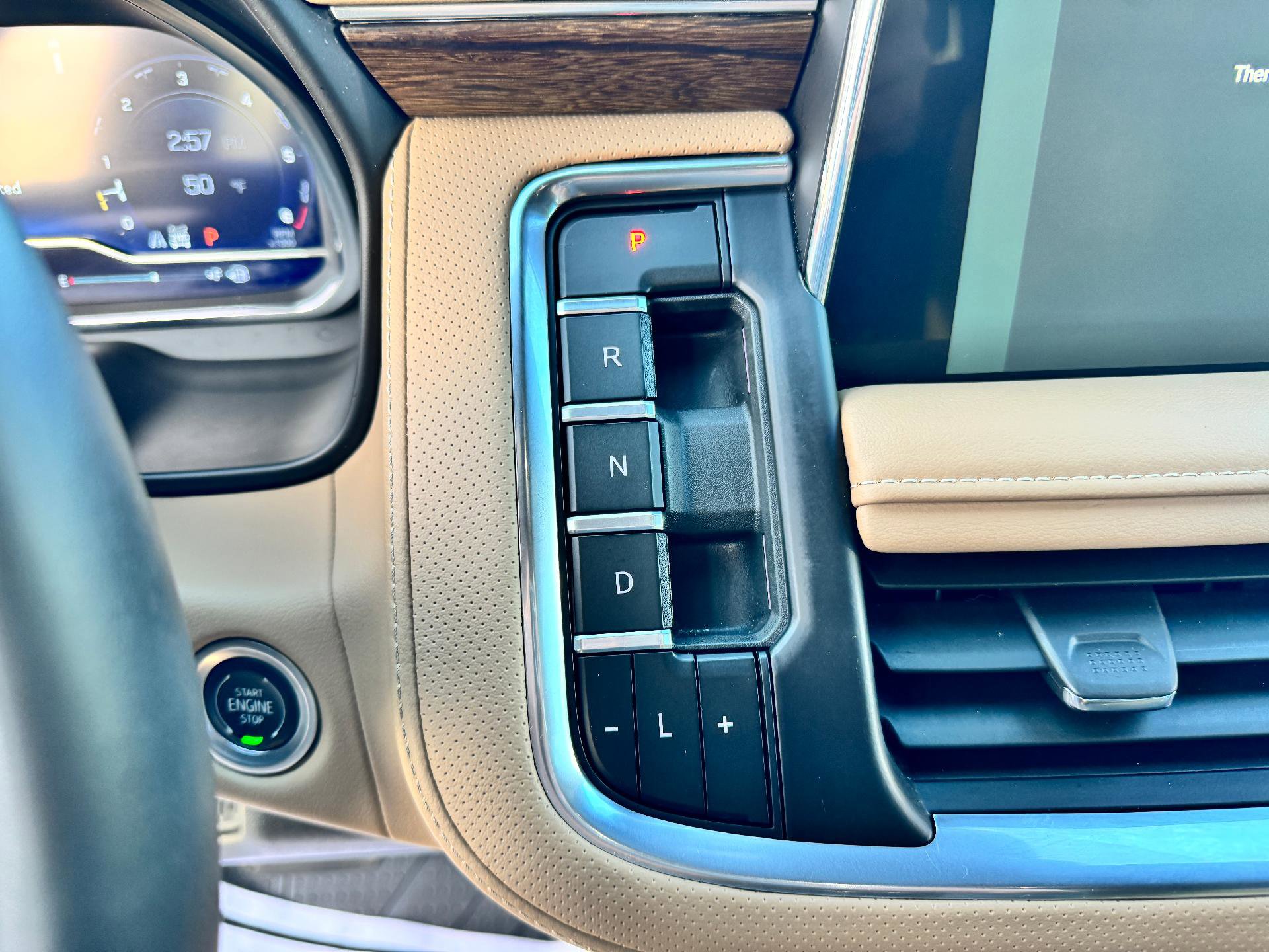 Used 2024 Chevrolet Tahoe Premier image 33