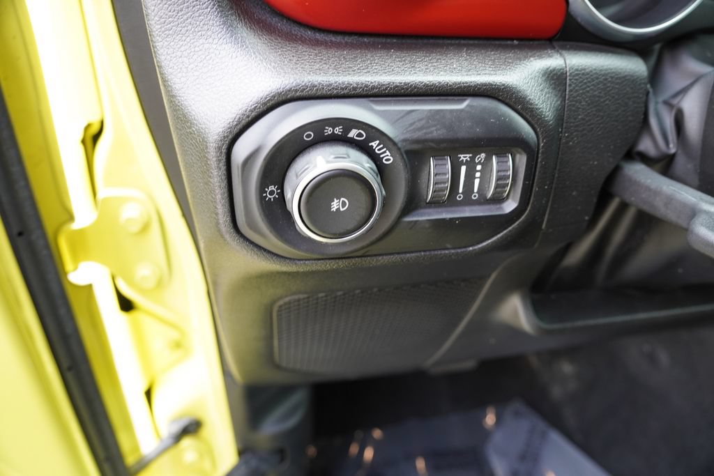Used 2022 Jeep Wrangler Unlimited Rubicon AWD/4WD image 24