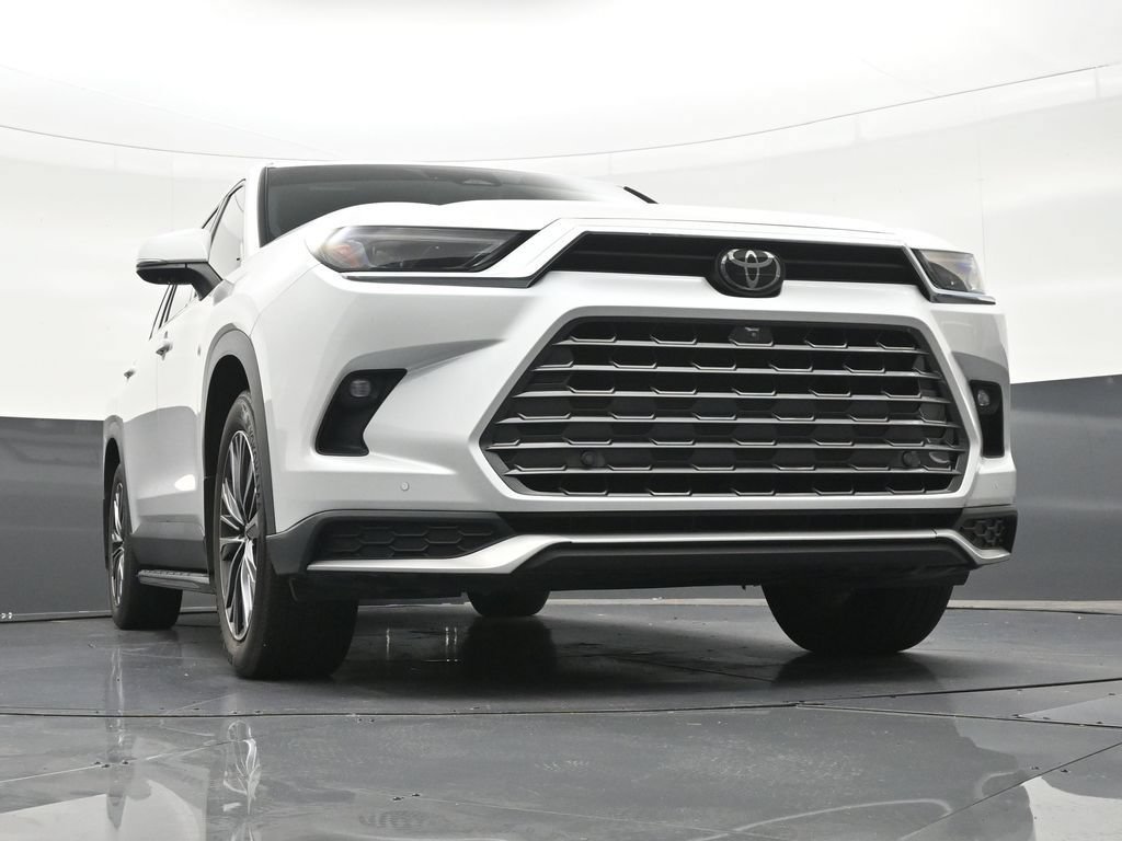 Used 2024 Toyota Grand Highlander AWD Hybrid image 30