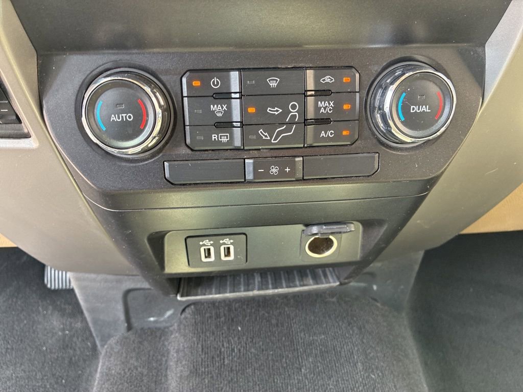 Used 2019 Ford F350 Lariat w/ Chrome Package AWD/4WD image 40