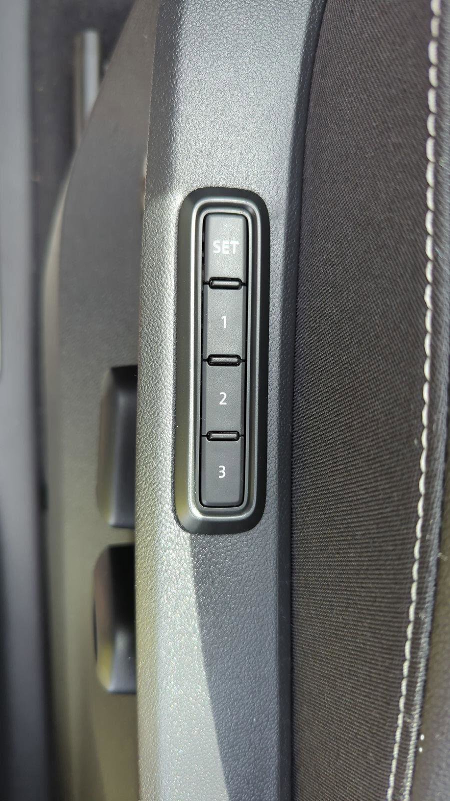 New 2026 Volkswagen Atlas SEL image 16