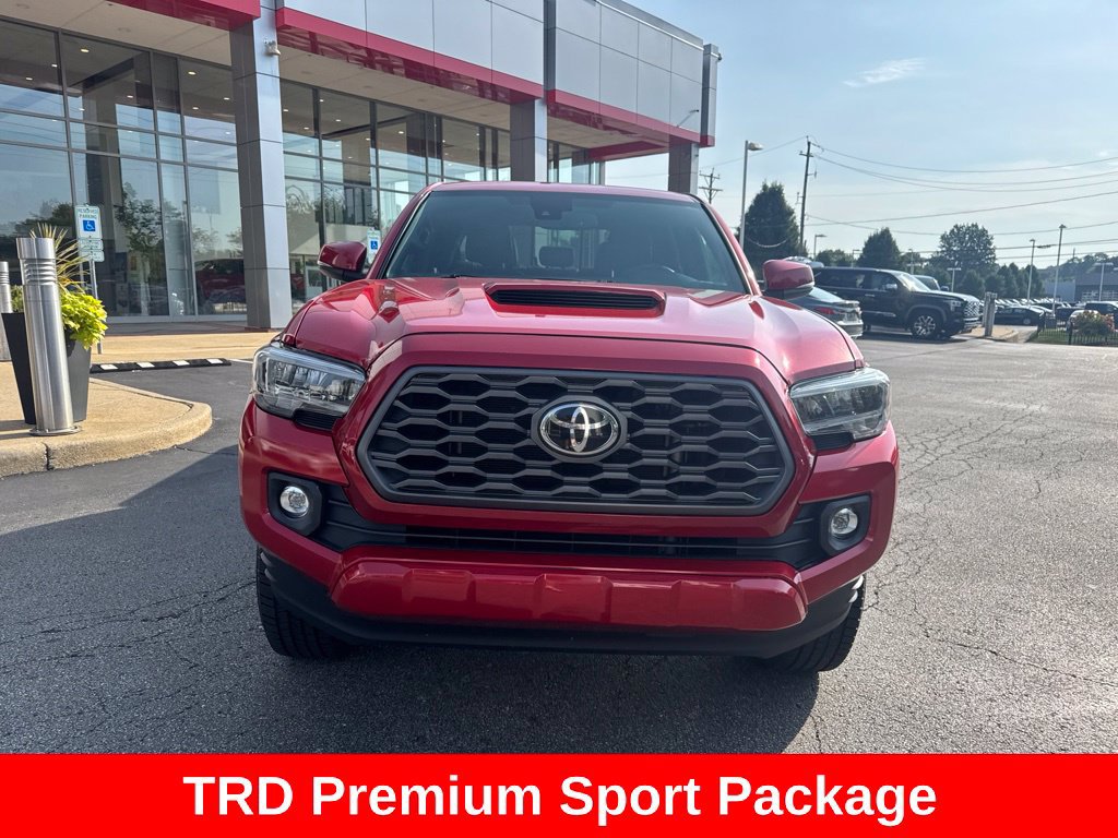 Used 2020 Toyota Tacoma TRD Sport w/ TRD Premium Sport Package AWD/4WD image 11
