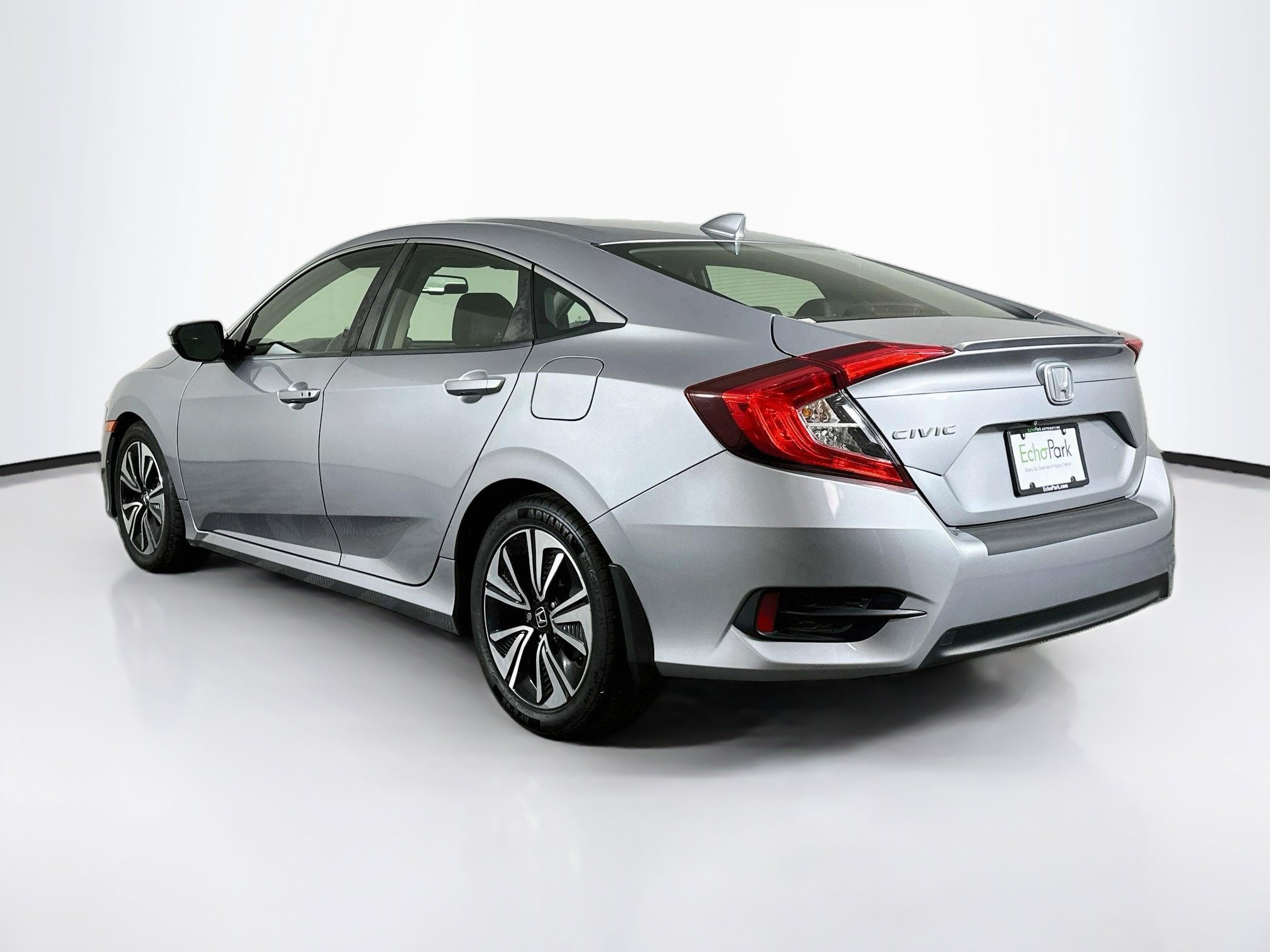 Used 2018 Honda Civic EX-L image 5