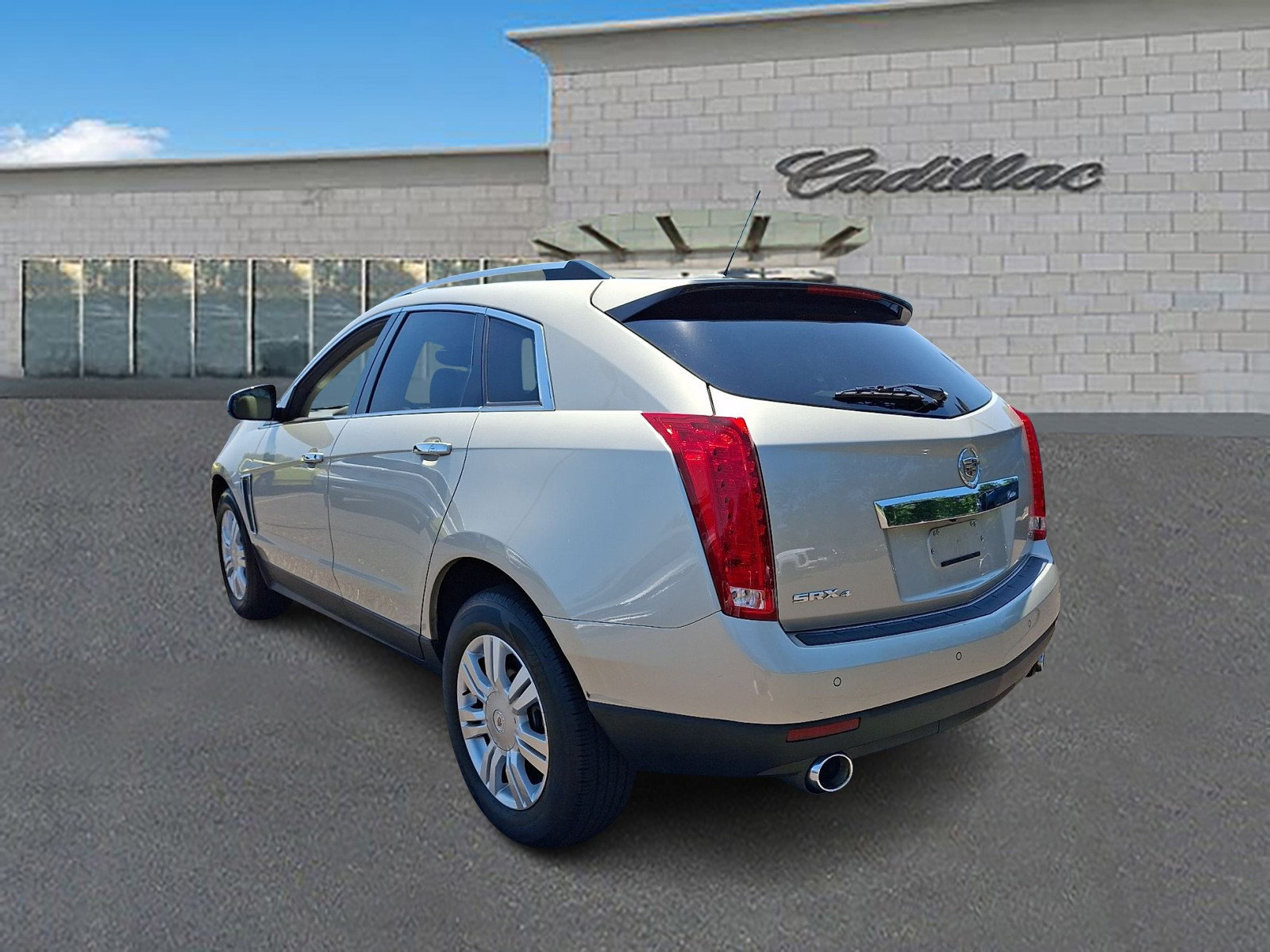 Used 2015 Cadillac SRX Luxury w/ Driver Awareness Package AWD/4WD image 2