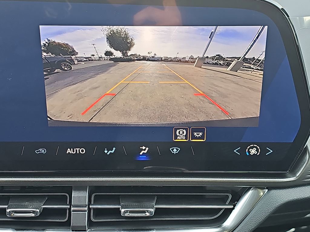 New 2026 Chevrolet Equinox EV LT w/ Comfort Package AWD/4WD image 23